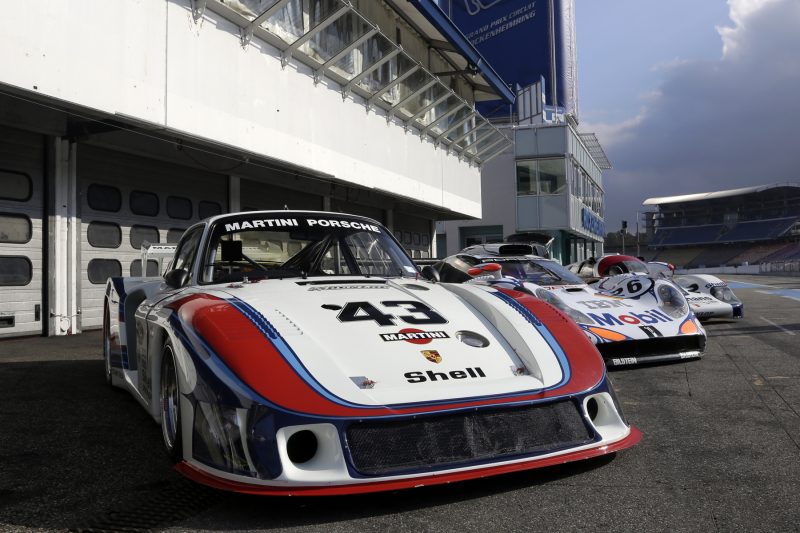 Porsche 911 racing cars