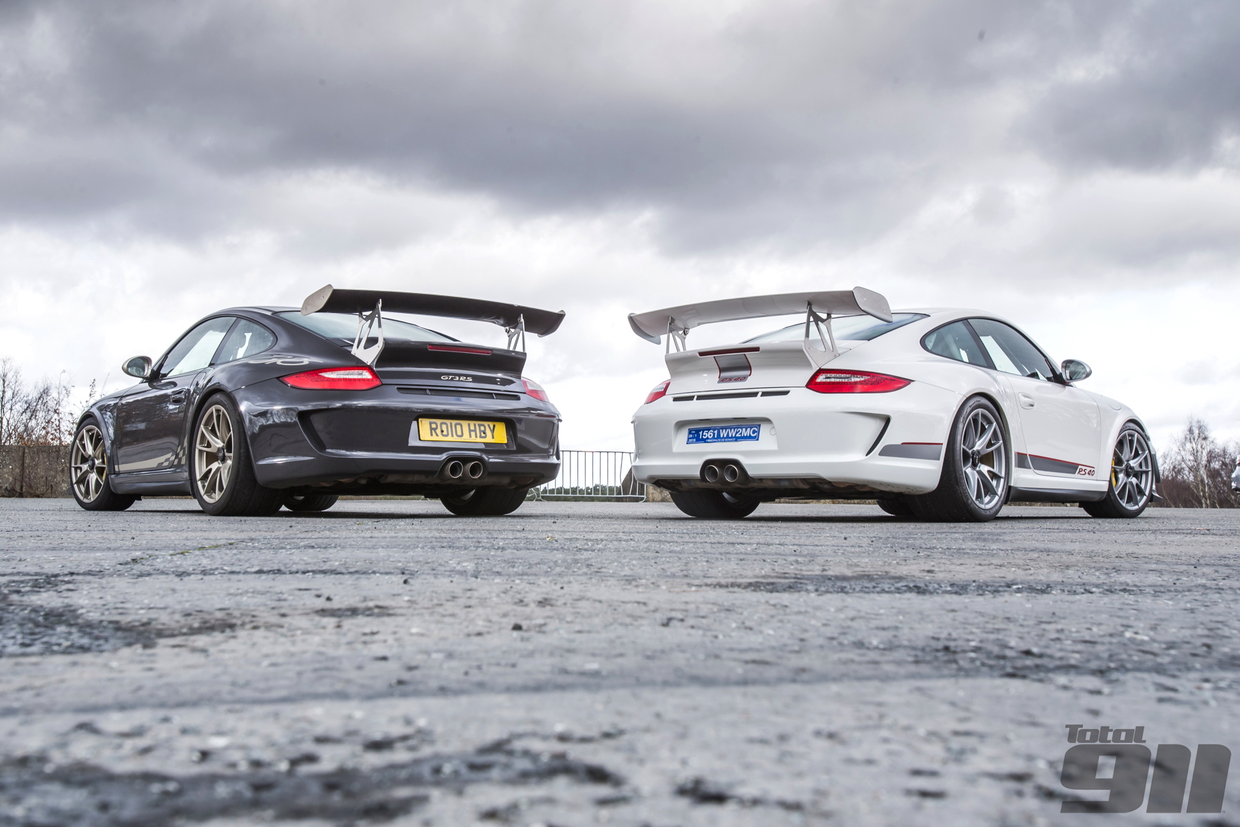 photo of Porsche 997 GT3 RS vs RS 4.0: Rennsport Masters image